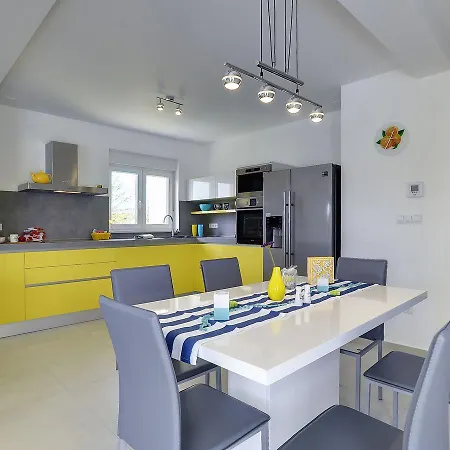 Vita Villa *